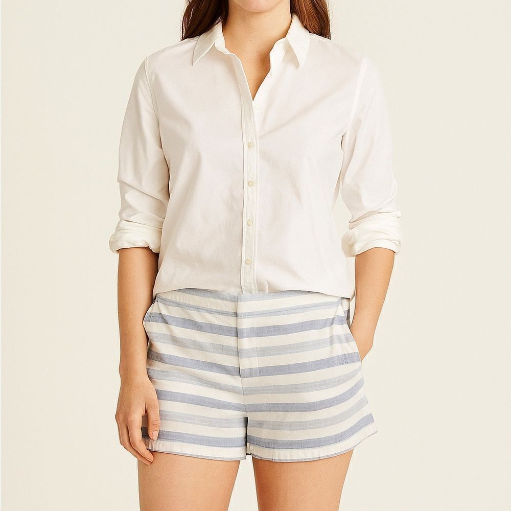 2/$30 Crown & Ivy Blue/White Striped shorts